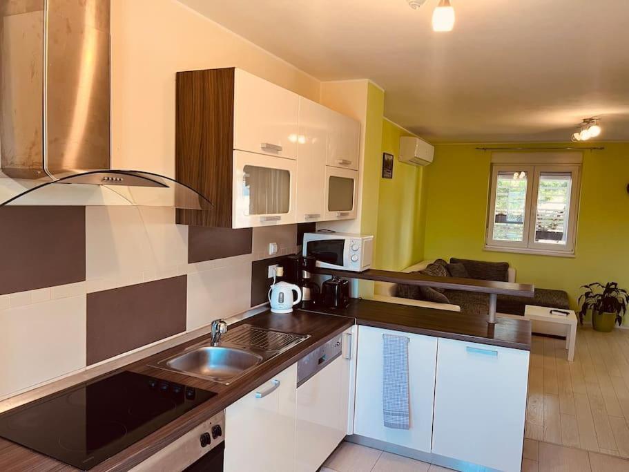 Mima Apartment พูลา ภายนอก รูปภาพ